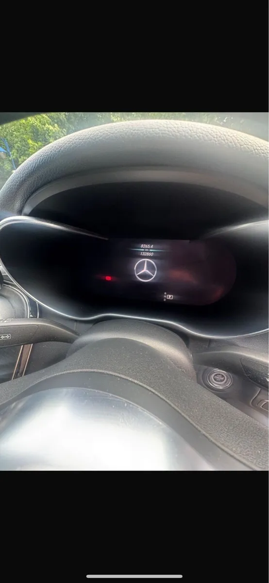 Mercedes Benz C200D Amg line premium - Image 4