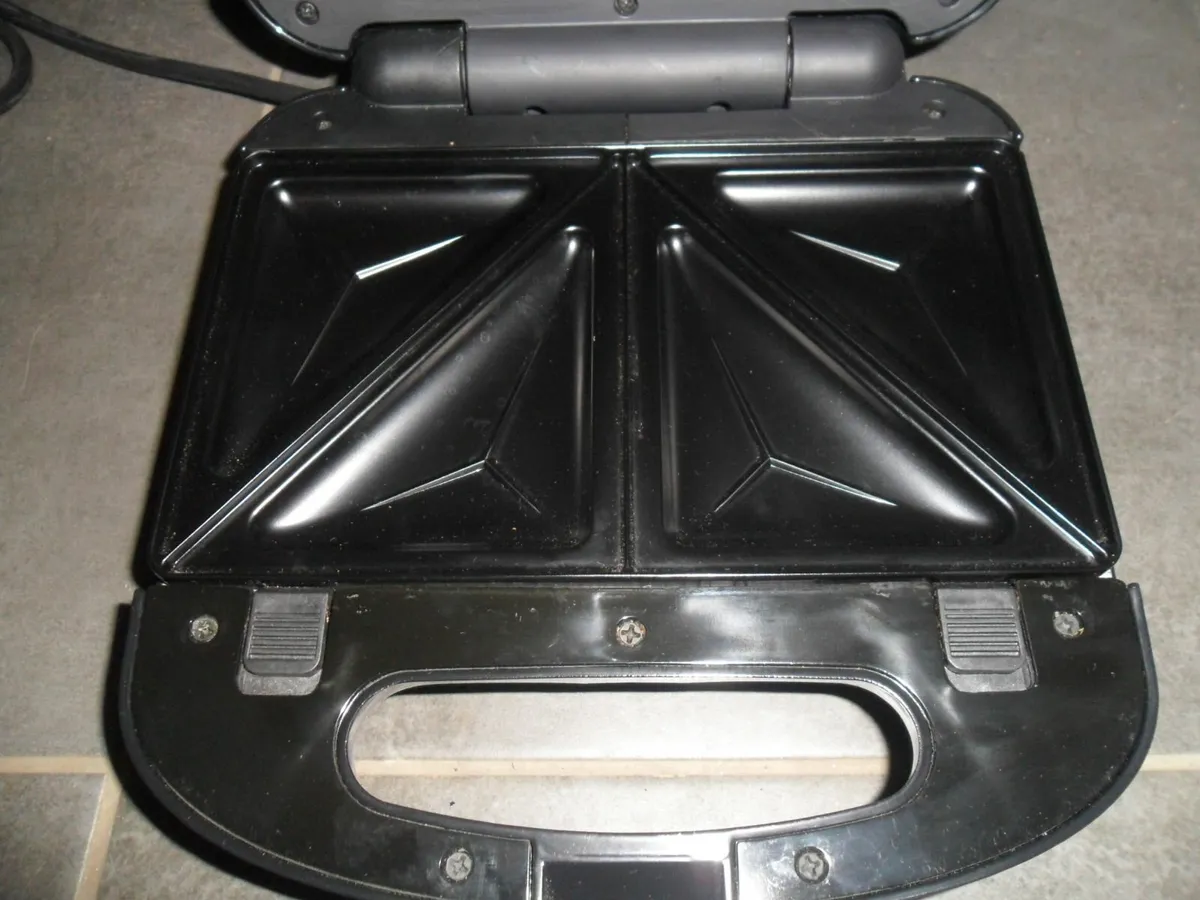 Russell Hobbs Waffle maker - Image 3