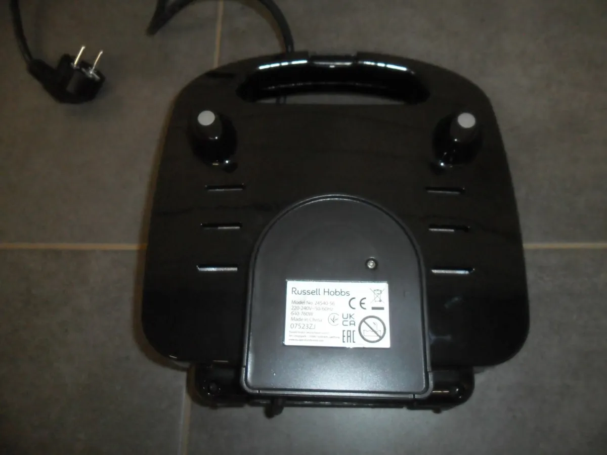 Russell Hobbs Waffle maker - Image 4