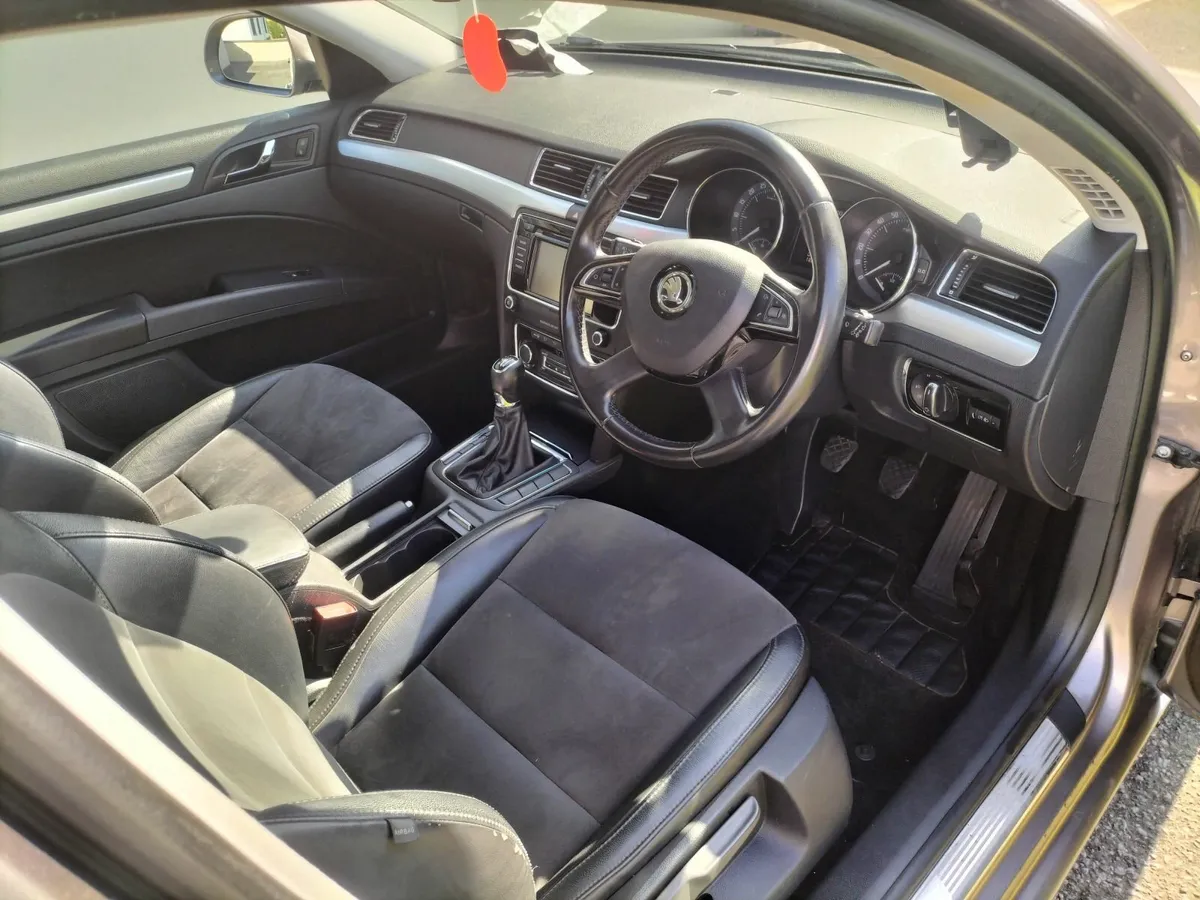 Skoda Superb 2014 - Image 3