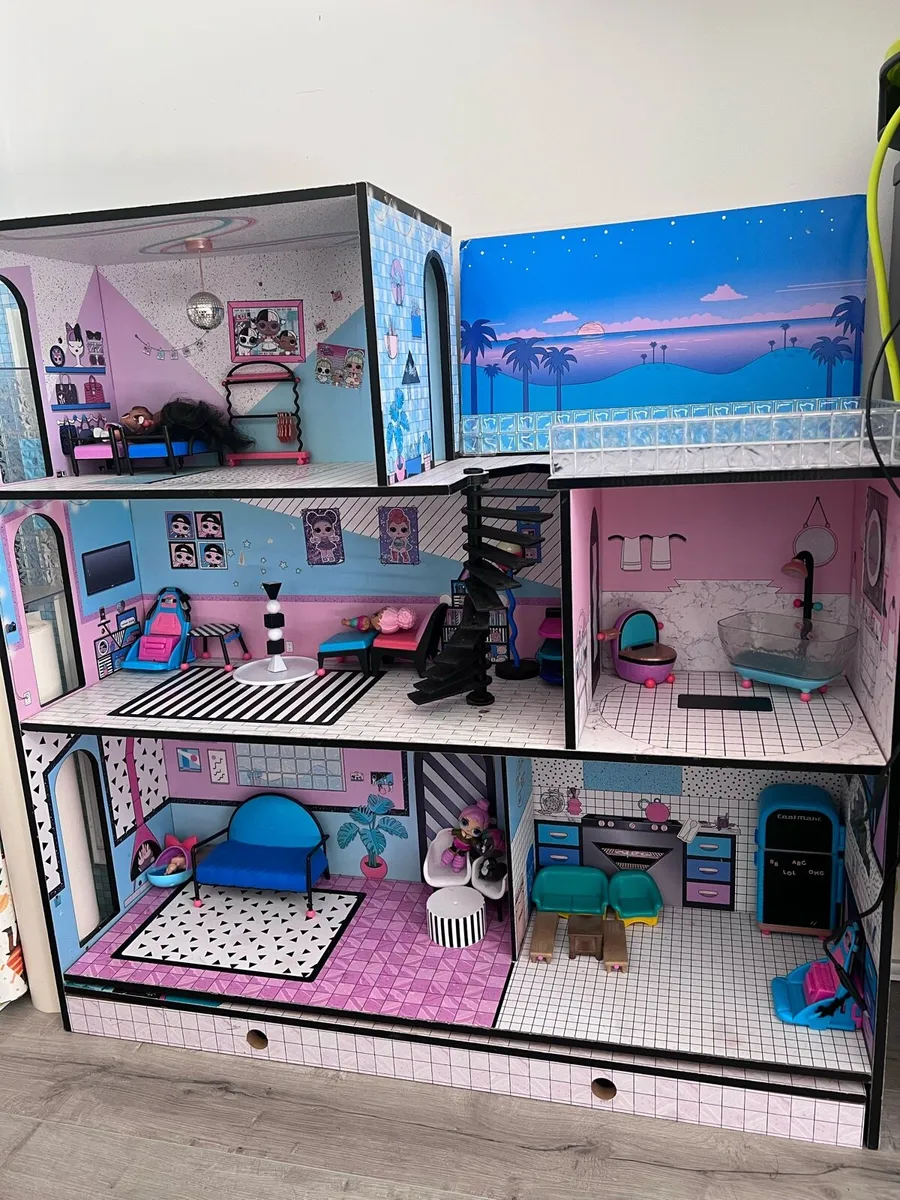 Doll house - Image 2