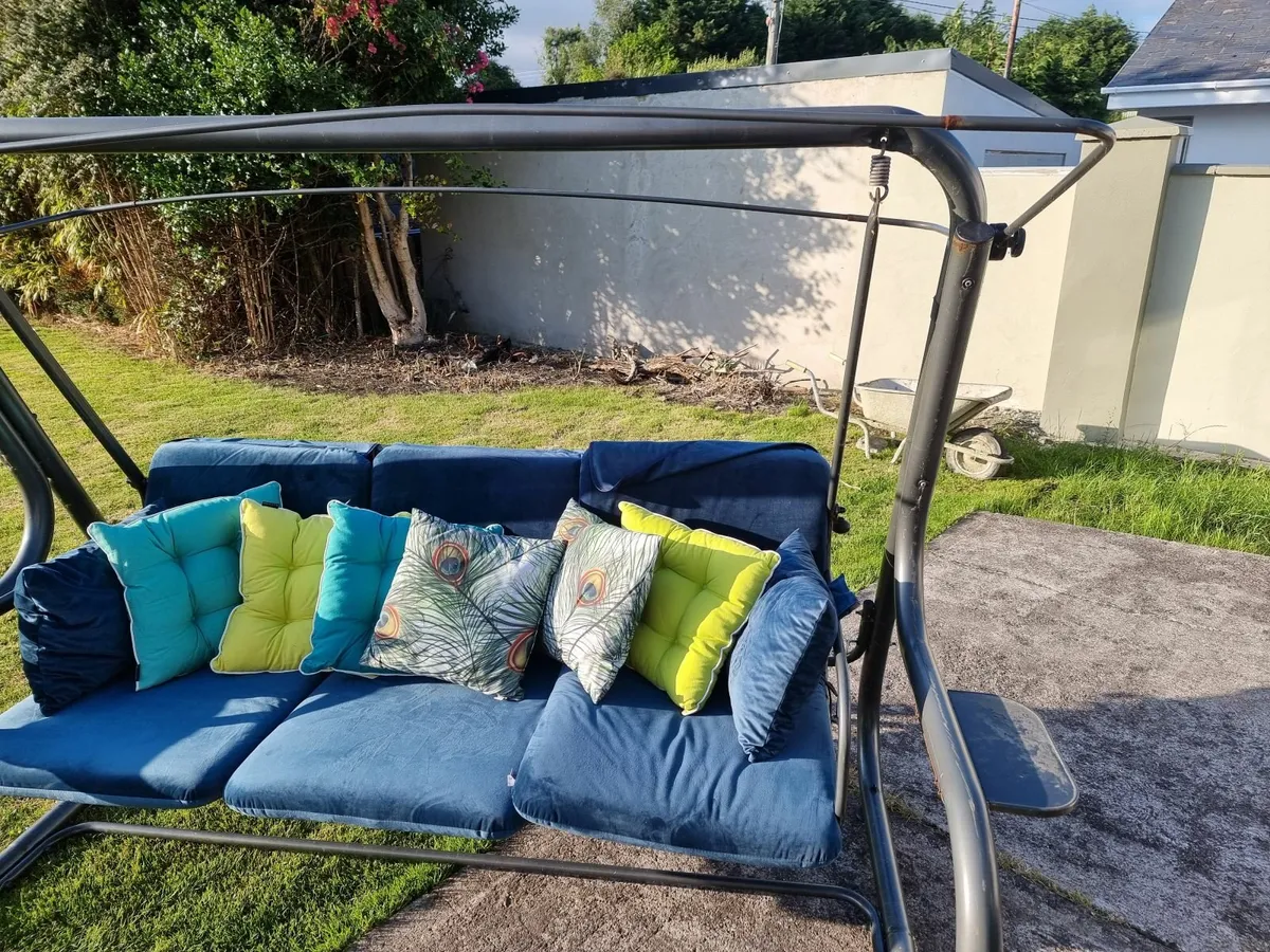 Frige freezer  Swing Chairs - Image 3
