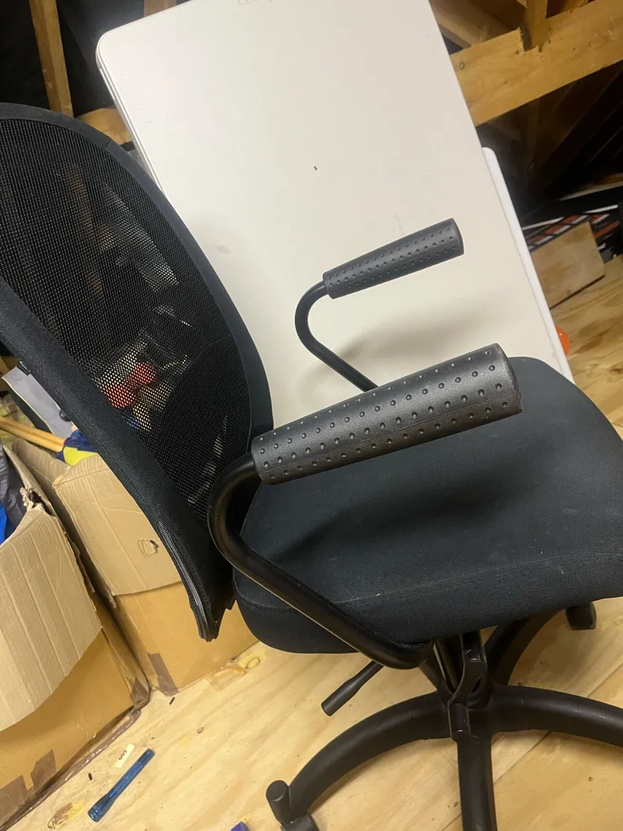 Office chair - Image 3