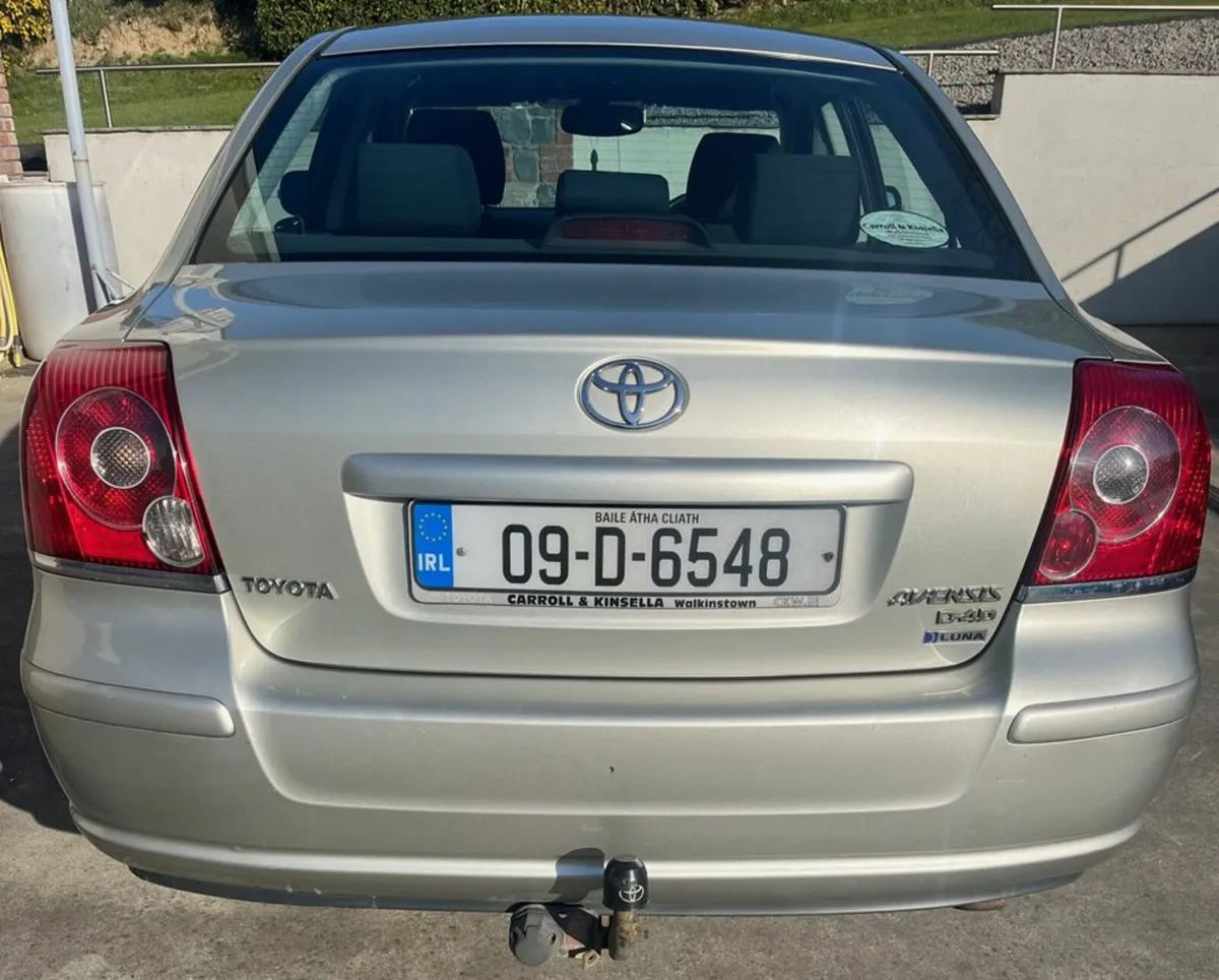 Toyota Avensis 2009 - Image 4