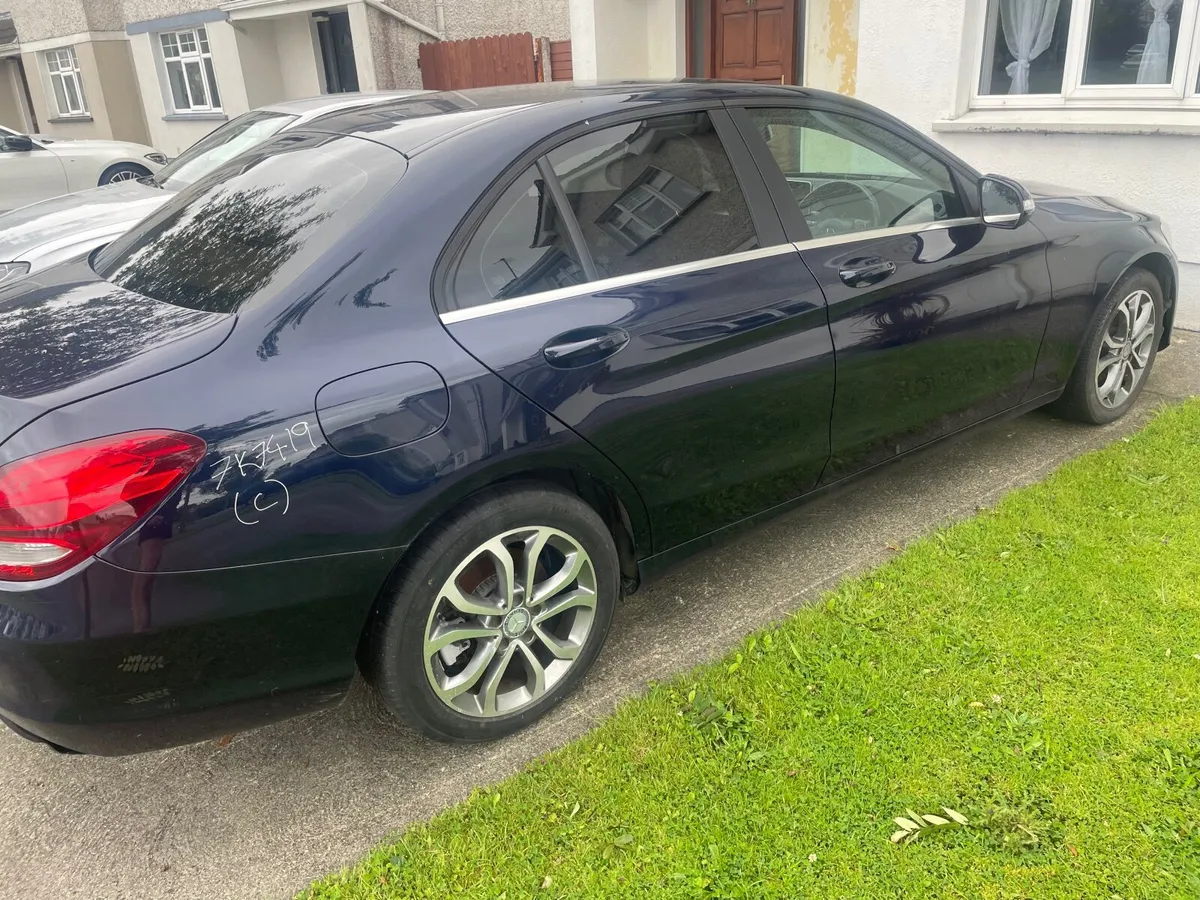 Mercedes c class w205 2015 READ AD - Image 4