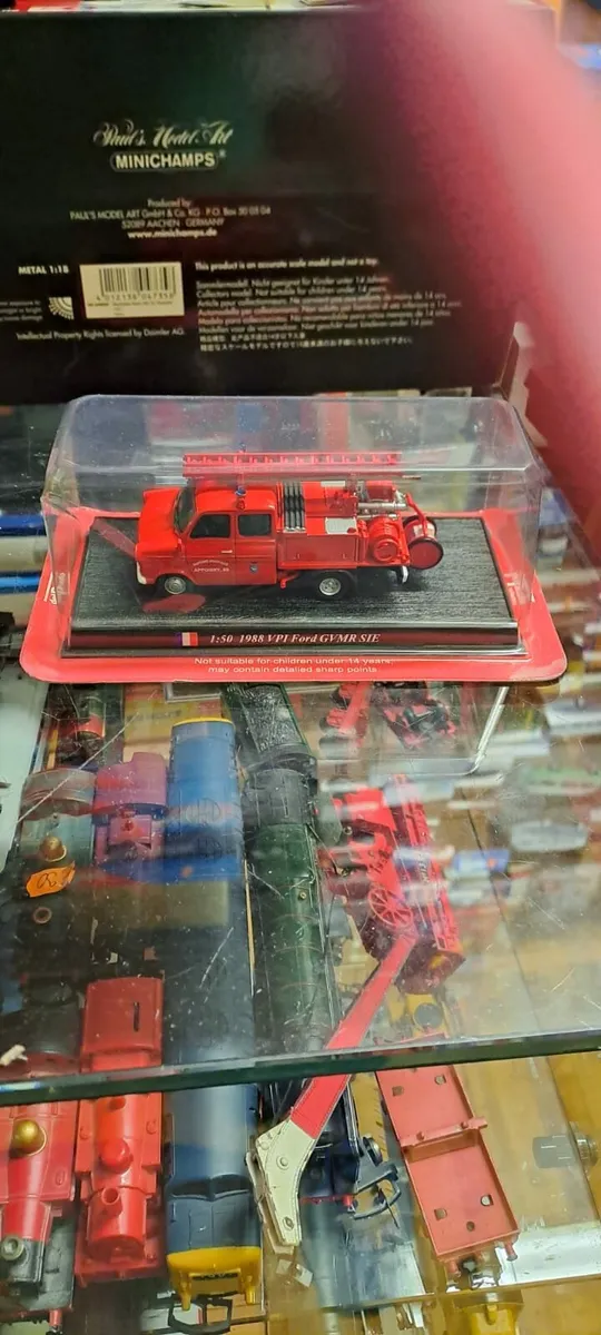 Corgi Atlas Ford Transit Fire Engine - Image 1