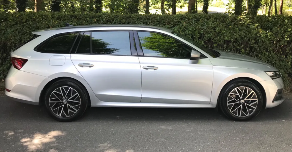 Skoda Octavia OCTAVIA COMBO ESTATE 2.0TDI 115HP - Image 3