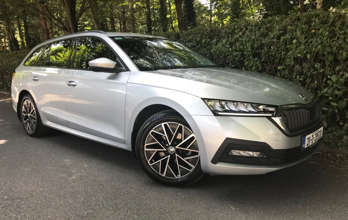 Skoda Octavia OCTAVIA COMBO ESTATE 2.0TDI 115HP - Image 2
