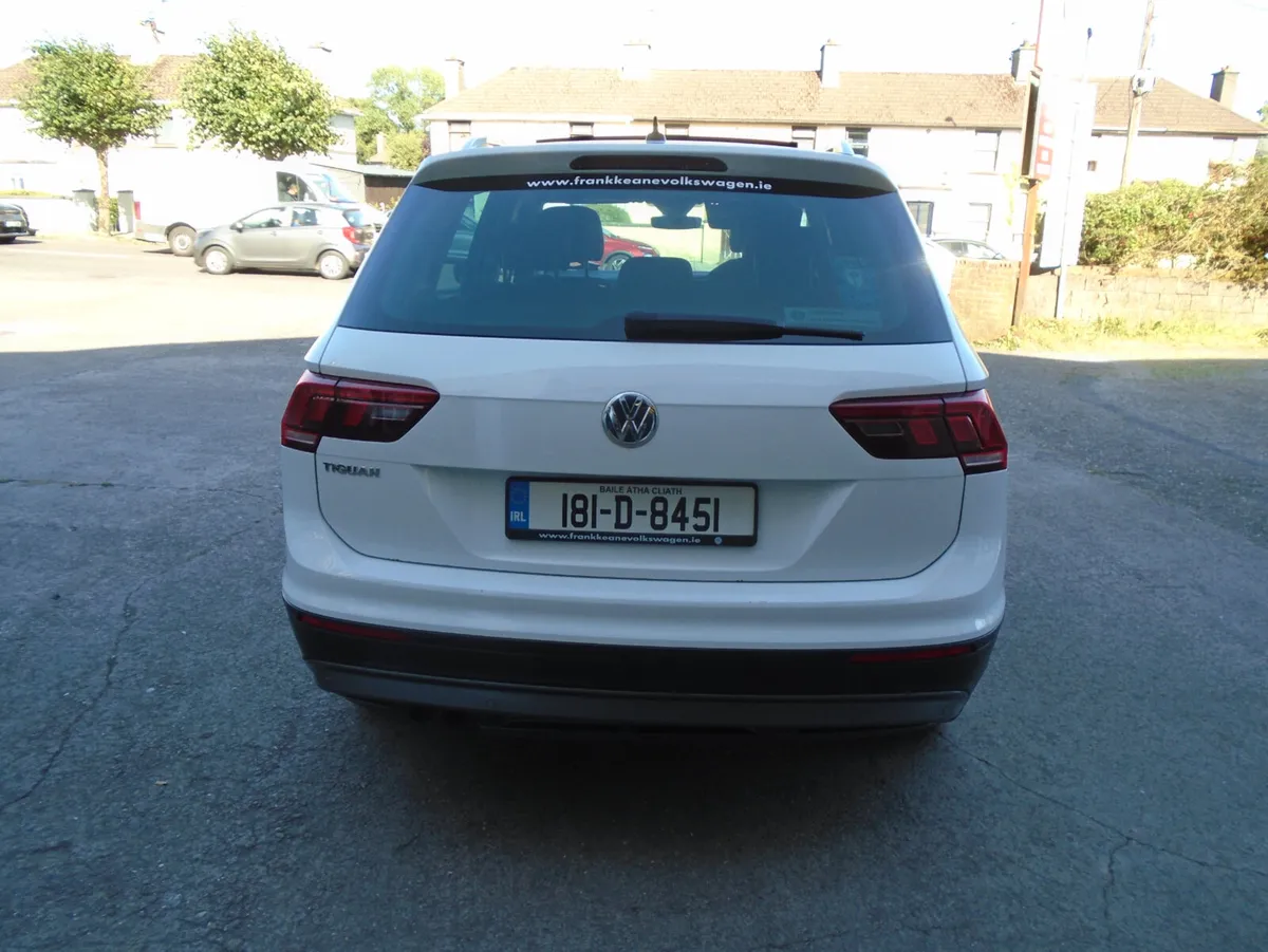 Volkswagen Tiguan 2018 C/L WITH SUN ROOF - Image 4