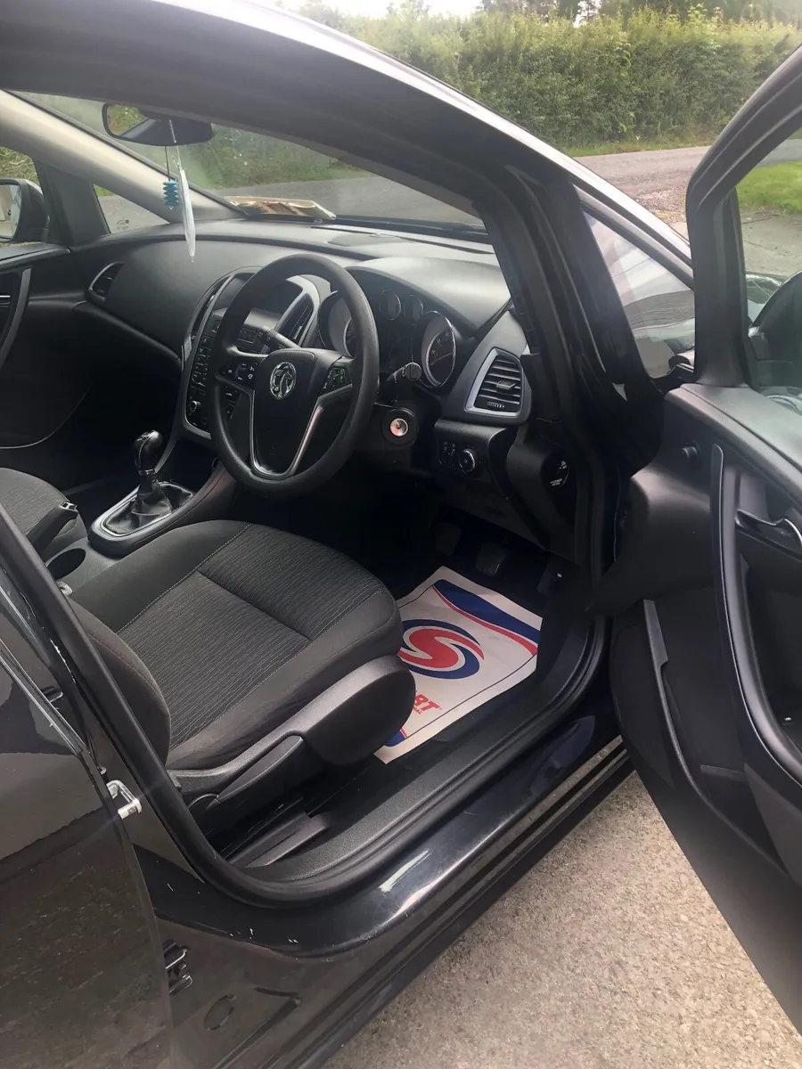 Vauxhall Astra 2015 - Image 4
