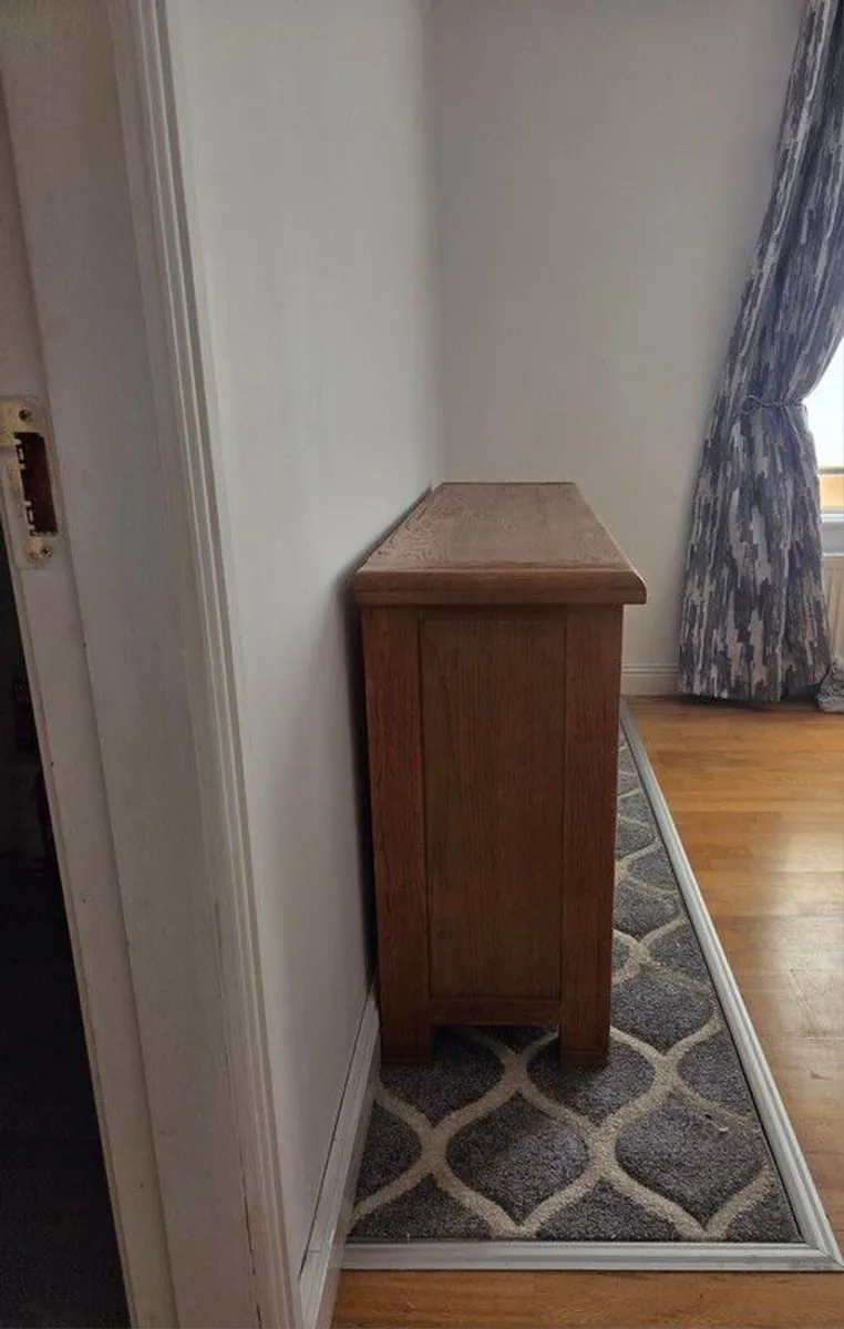 Bedroom chest of drawers - Image 3