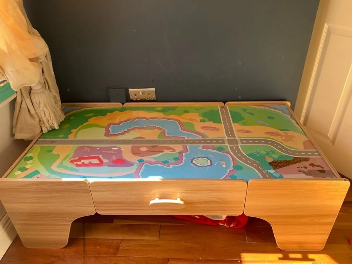 Wooden Train Table - Image 2