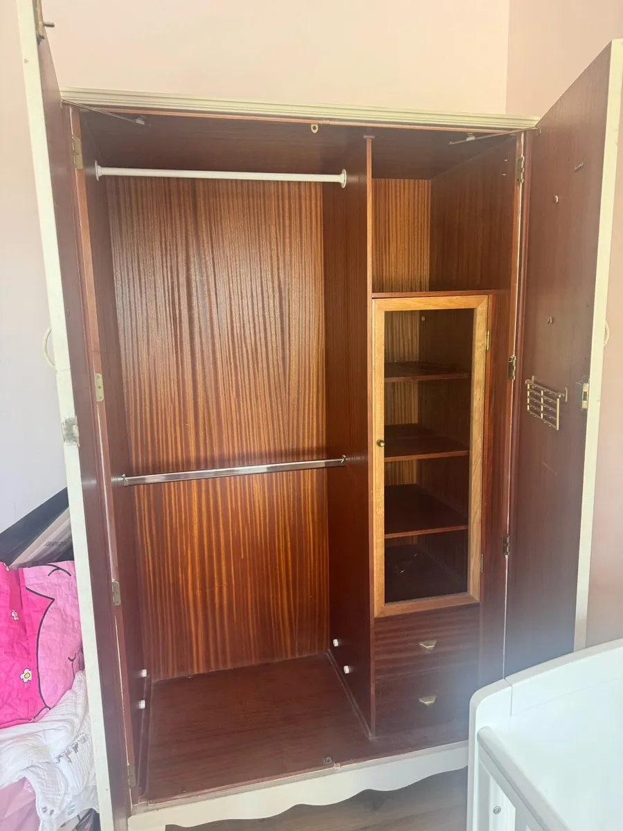 Wardrobe - Image 2
