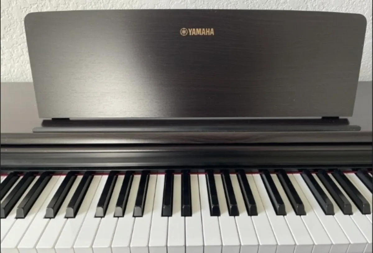 Exclusive Yamaha piano - Image 2