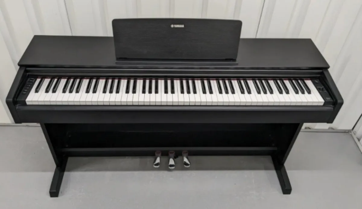 Exclusive Yamaha piano - Image 4