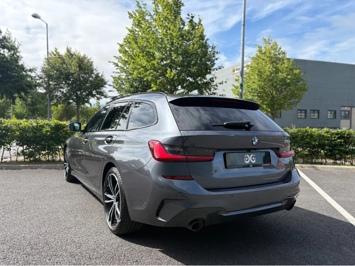 BMW 3-Series 330E M SPORT AUTO*FULL SERVICE HISTOR - Image 3