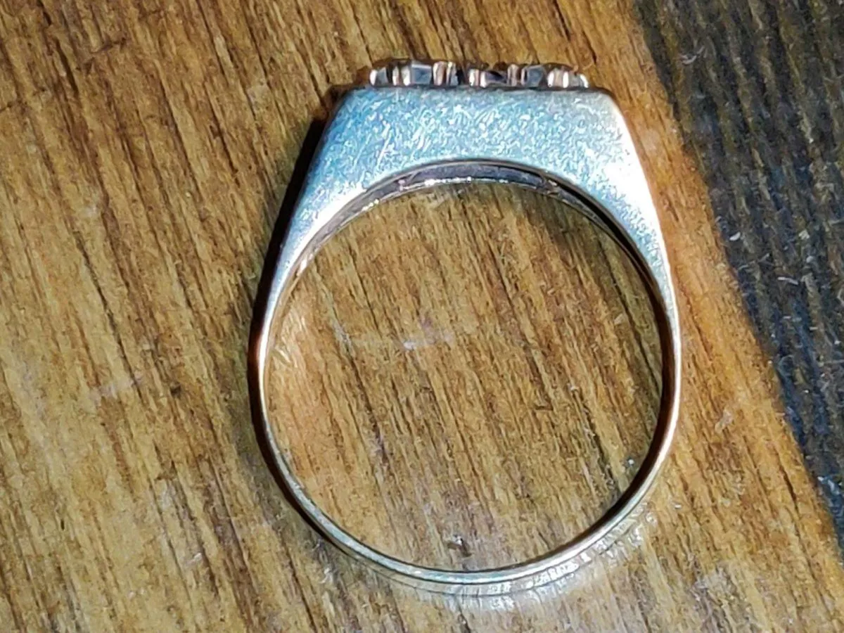 SQUARE SAPPHIRE , 9CT Gold Unisex Signet Ring ! - Image 2