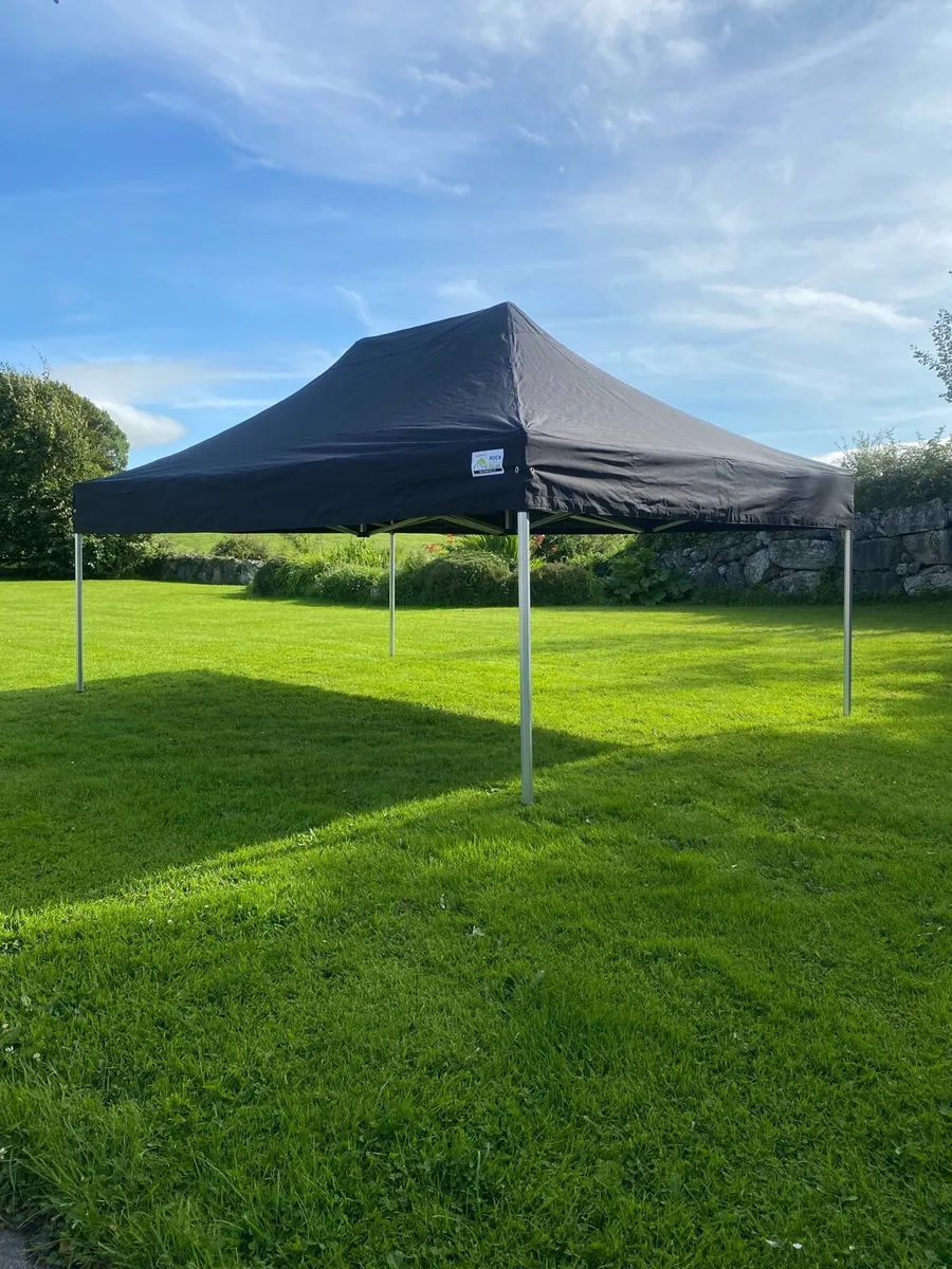 Pop up Gazebo