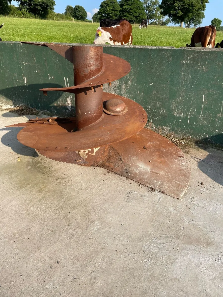 Auger - Image 1