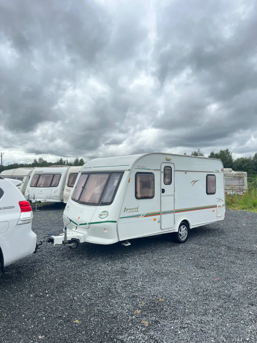 Elddis Avante 5 Berth Lightweight Caravan - Image 1