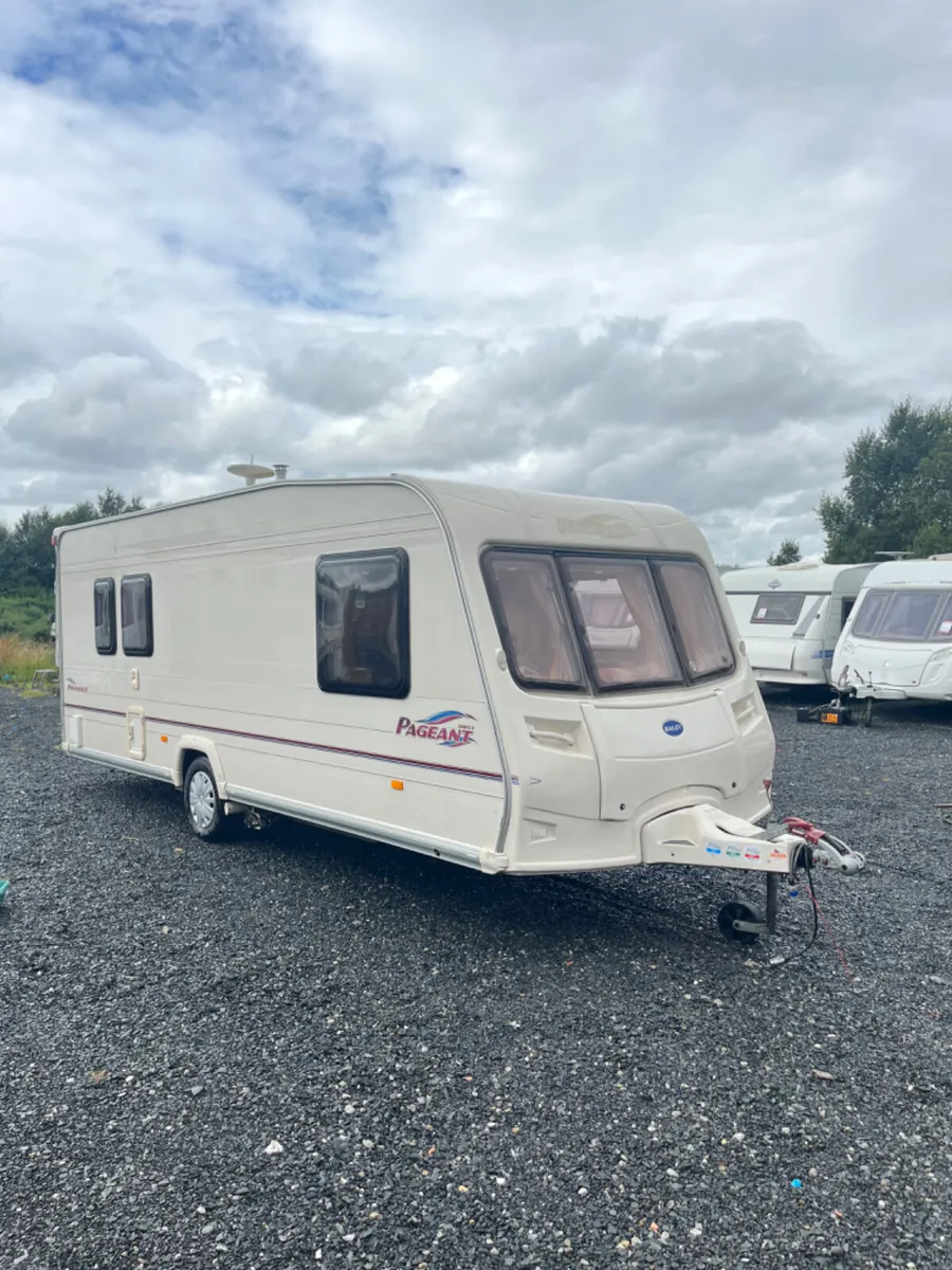 Bailey Pageant MINT 5 Berth Caravan - Image 2