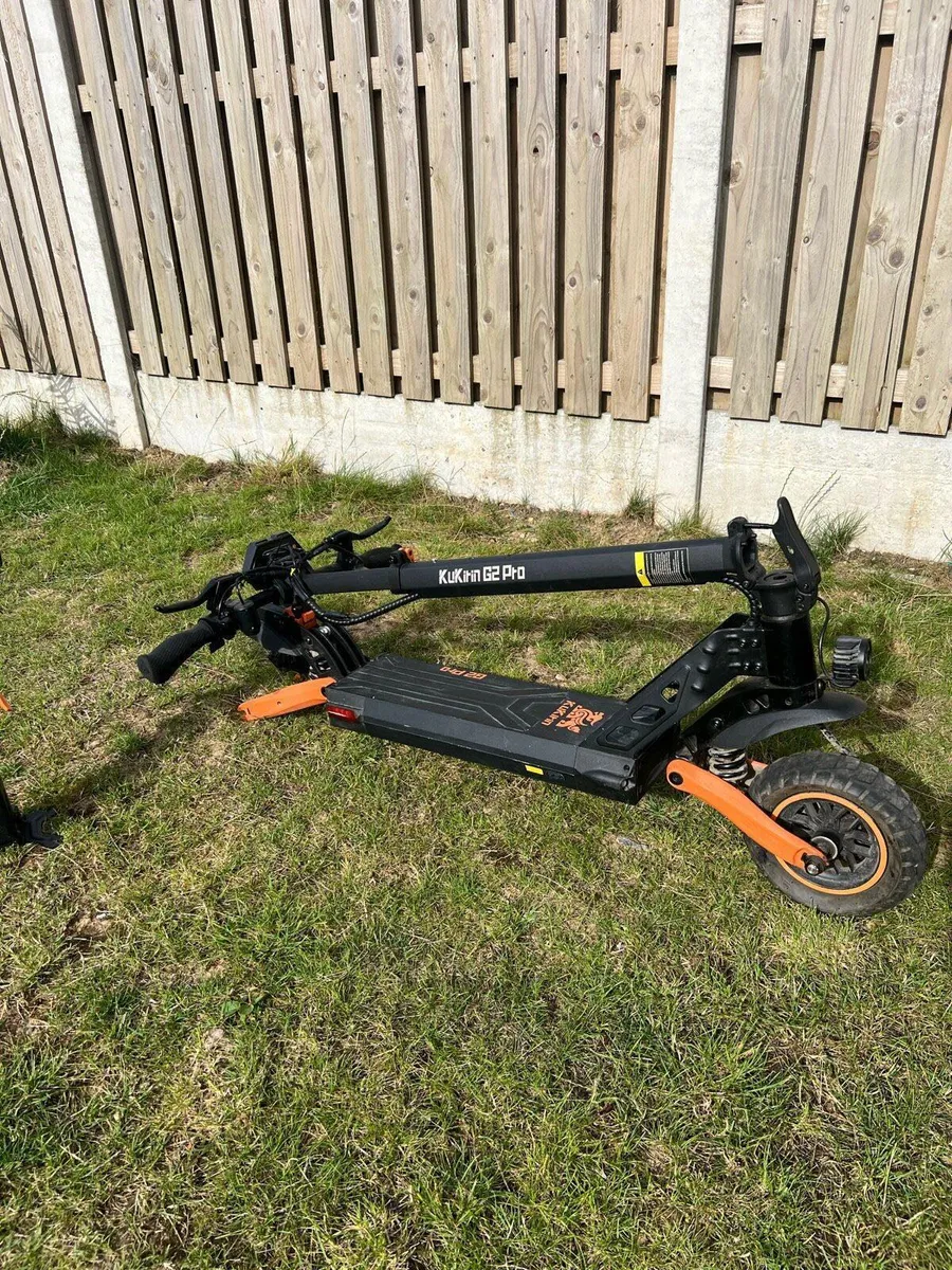 KugooKukirin G2 Pro Electric Scooter + Accessories - Image 1