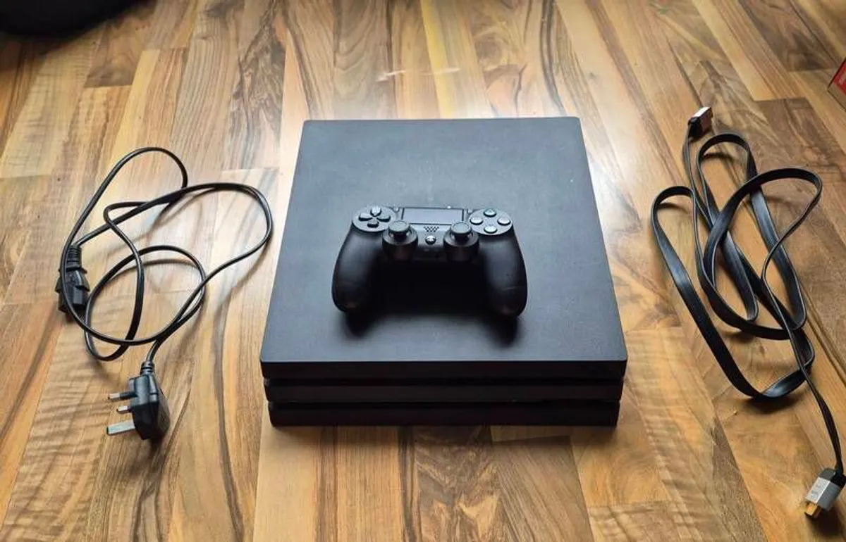 Playstation 4 Pro - Image 2