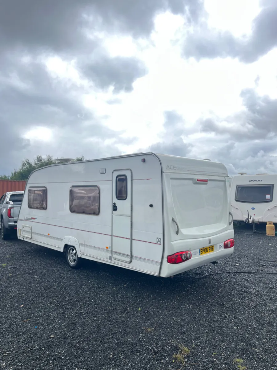 Ace Jubilee 6 Berth Fixed Bunkbed Caravan - Image 3