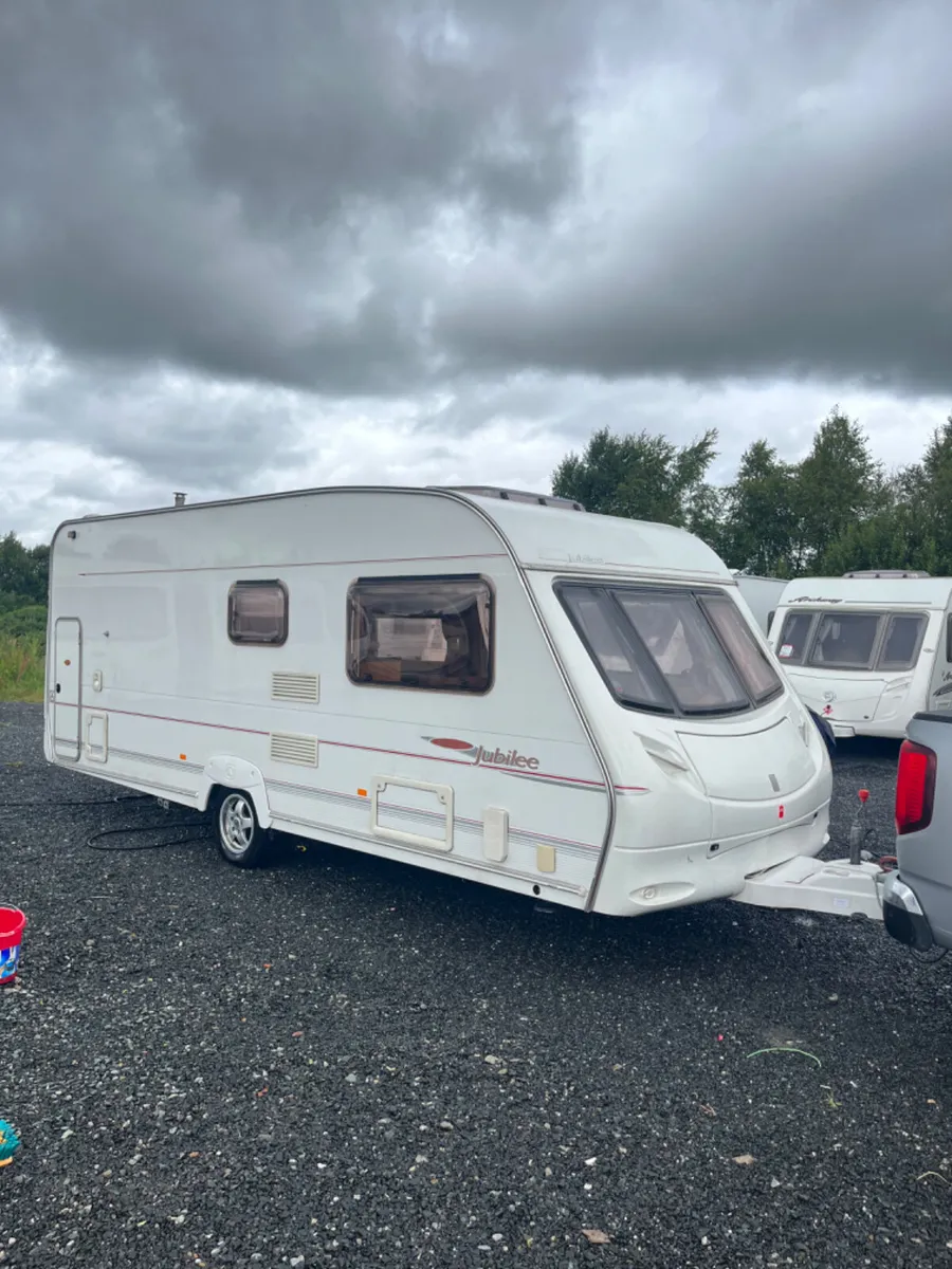 Ace Jubilee 6 Berth Fixed Bunkbed Caravan - Image 2