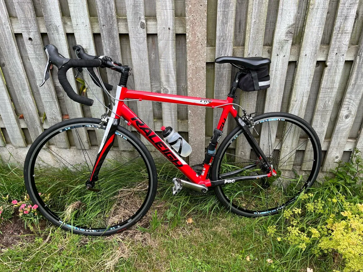 Raleigh Pro Race Road Bike - Image 2