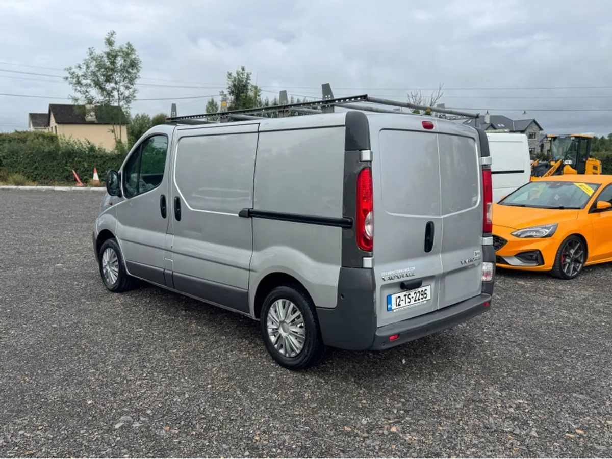 Opel Vivaro 2700 CDTI SWB 89 - Image 2