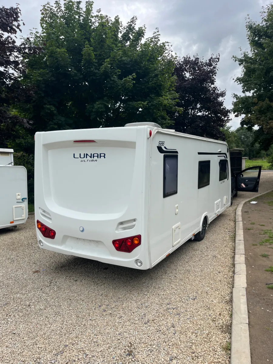 Lunar Ultima 6 Berth Fixed Bunkbed Caravan - Image 3