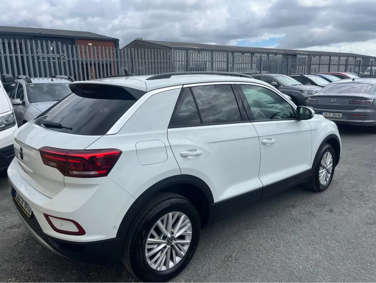 Volkswagen T-Roc Life 1.0 TSI Manual 6speed FWD 1 - Image 2