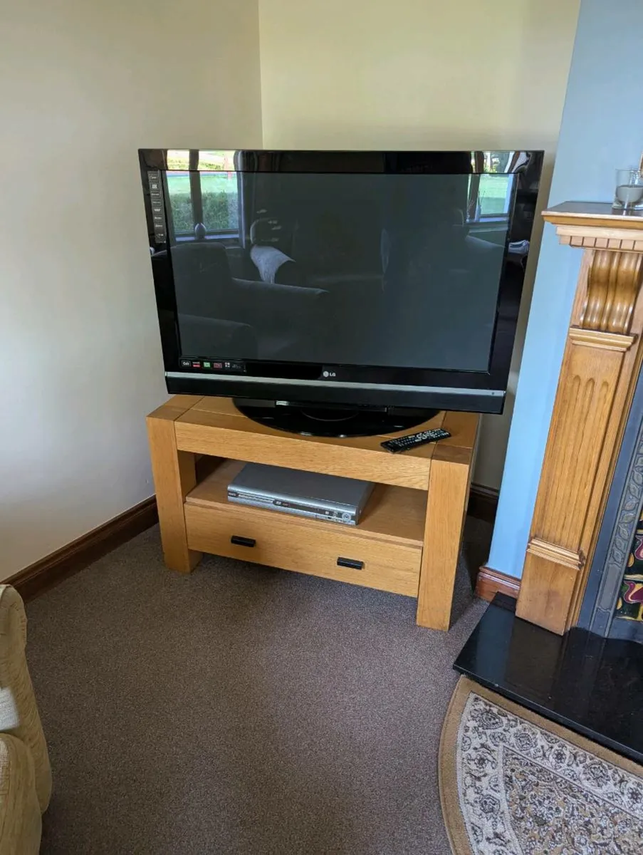 LG42" T.V + Stand + DVD player - Image 2