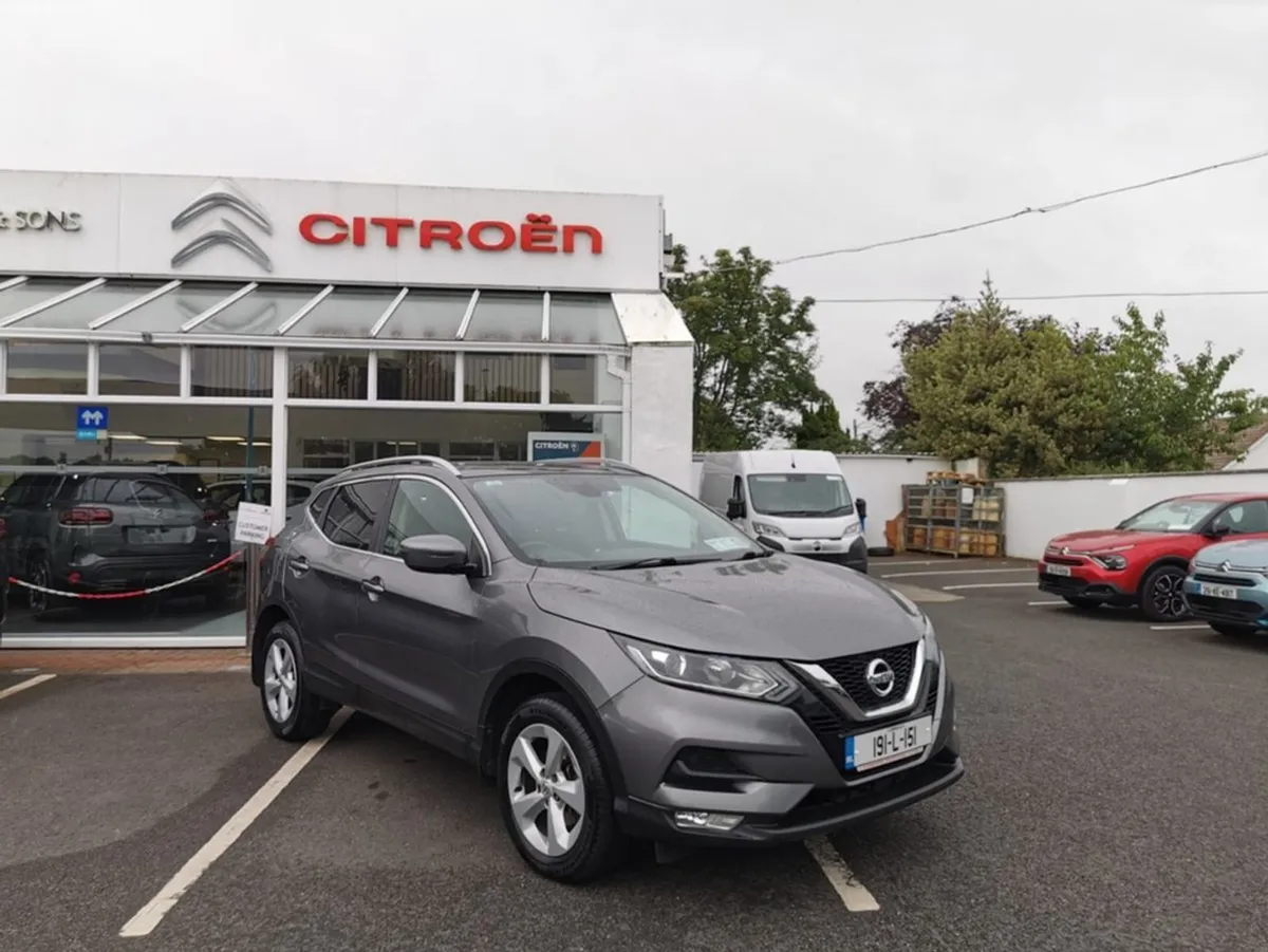 Nissan QASHQAI 1.5 SV 18 4DR - Image 1