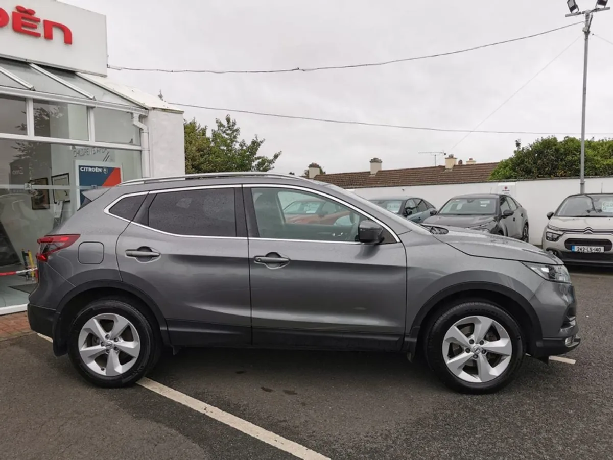 Nissan QASHQAI 1.5 SV 18 4DR - Image 2