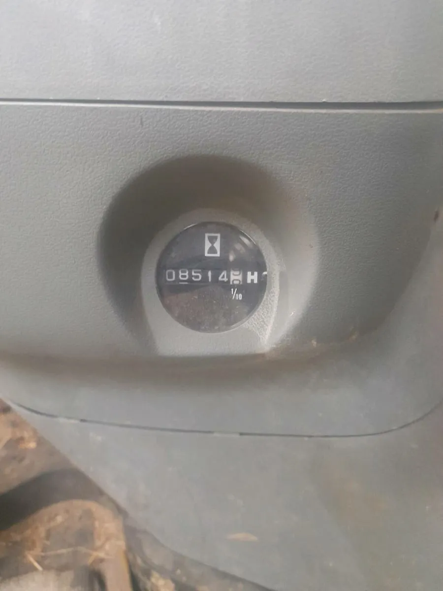 Ex 135 - Image 3