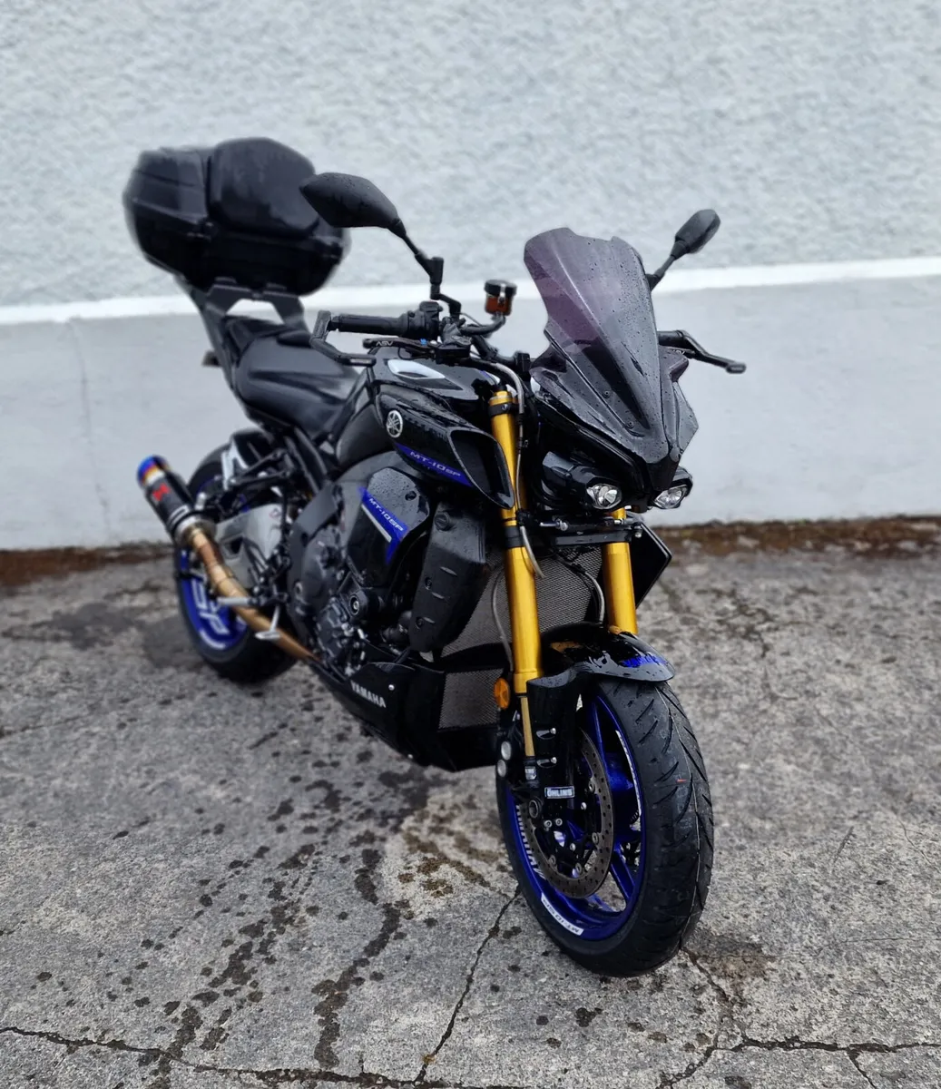 MT10SP x2 @ Doyles Athlone - Image 2