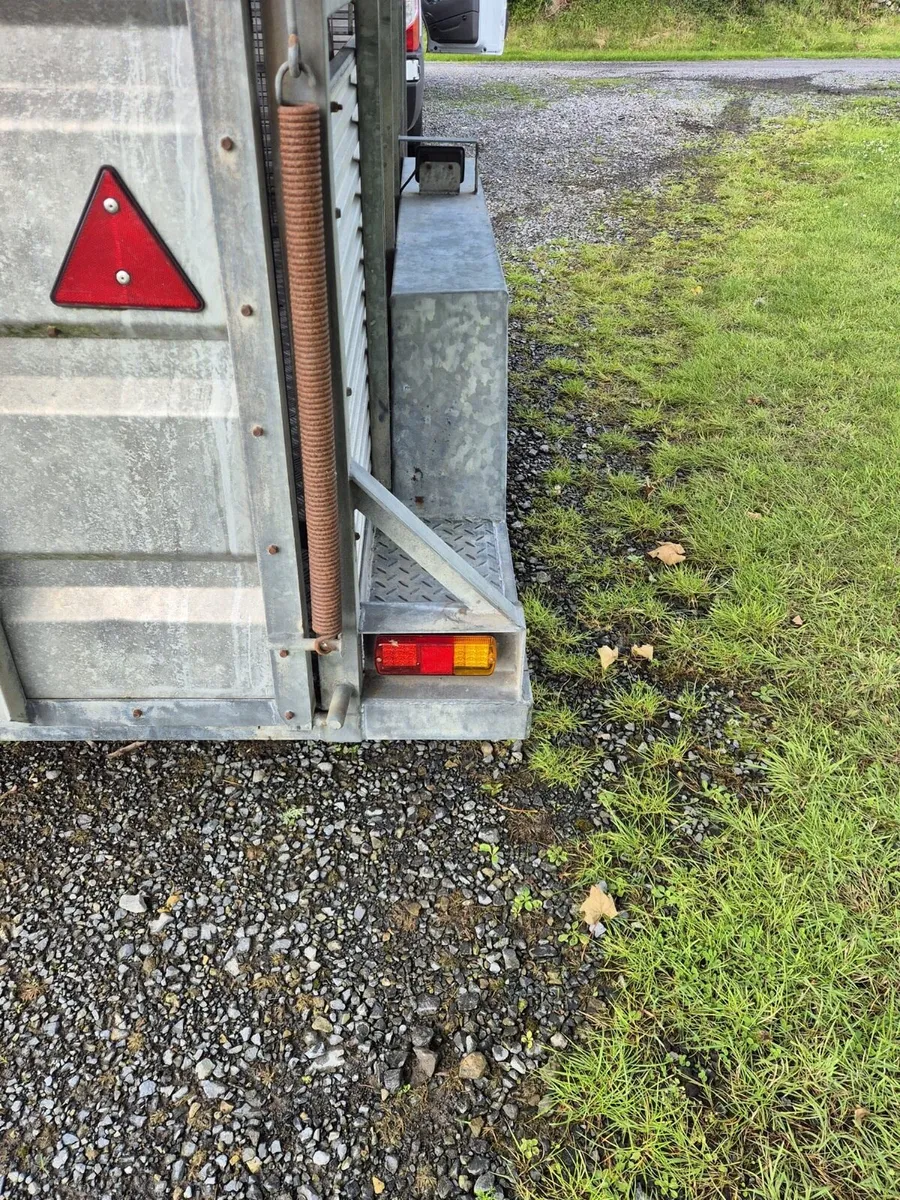 Porter Trailer - Image 2