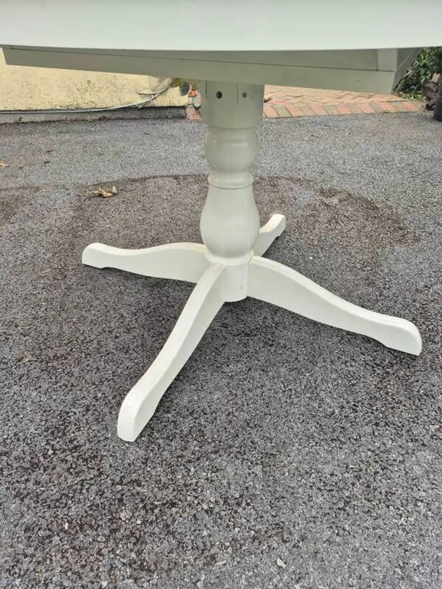 Extendable round table - Image 2