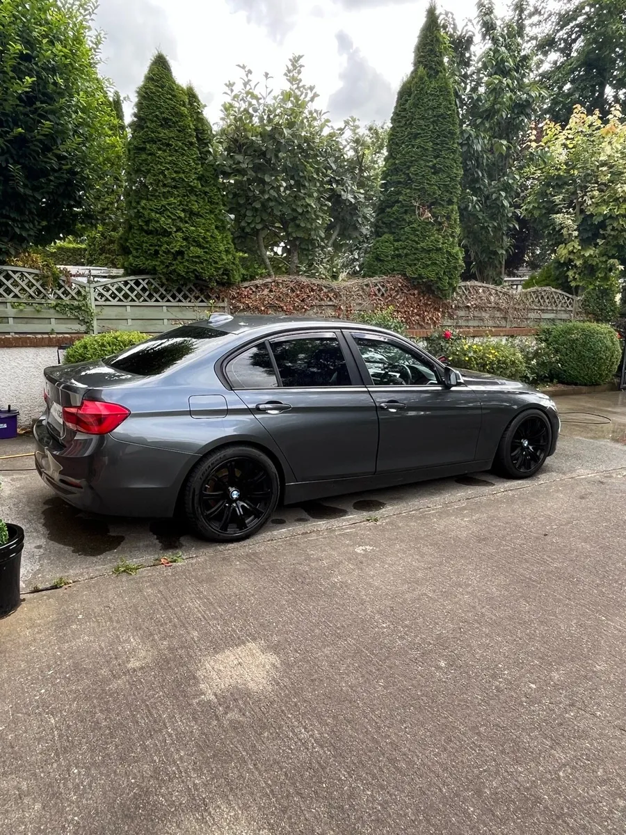 BMW 3 series F30 2017 - Image 2