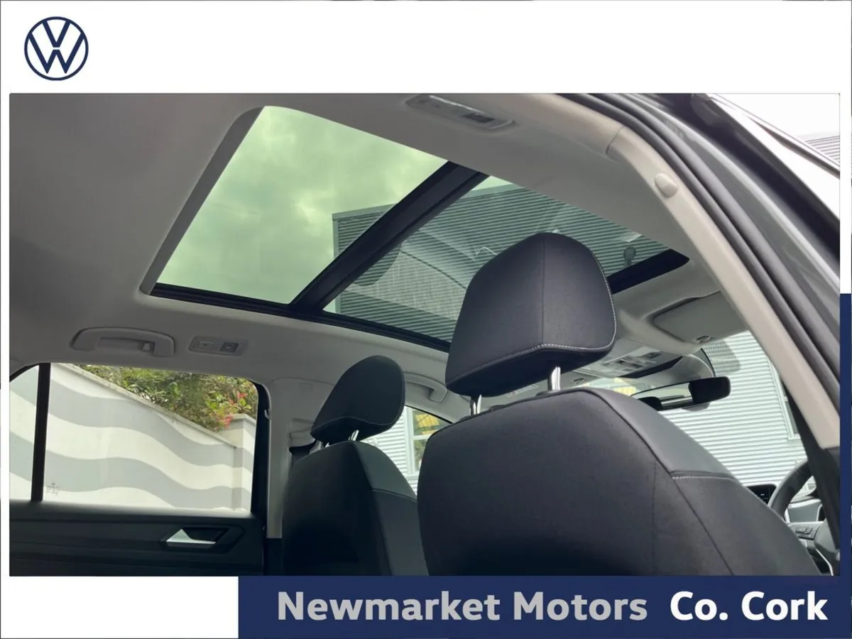 Volkswagen T-Roc Style Plus 2.0tdi 116BHP Huge Sp - Image 3