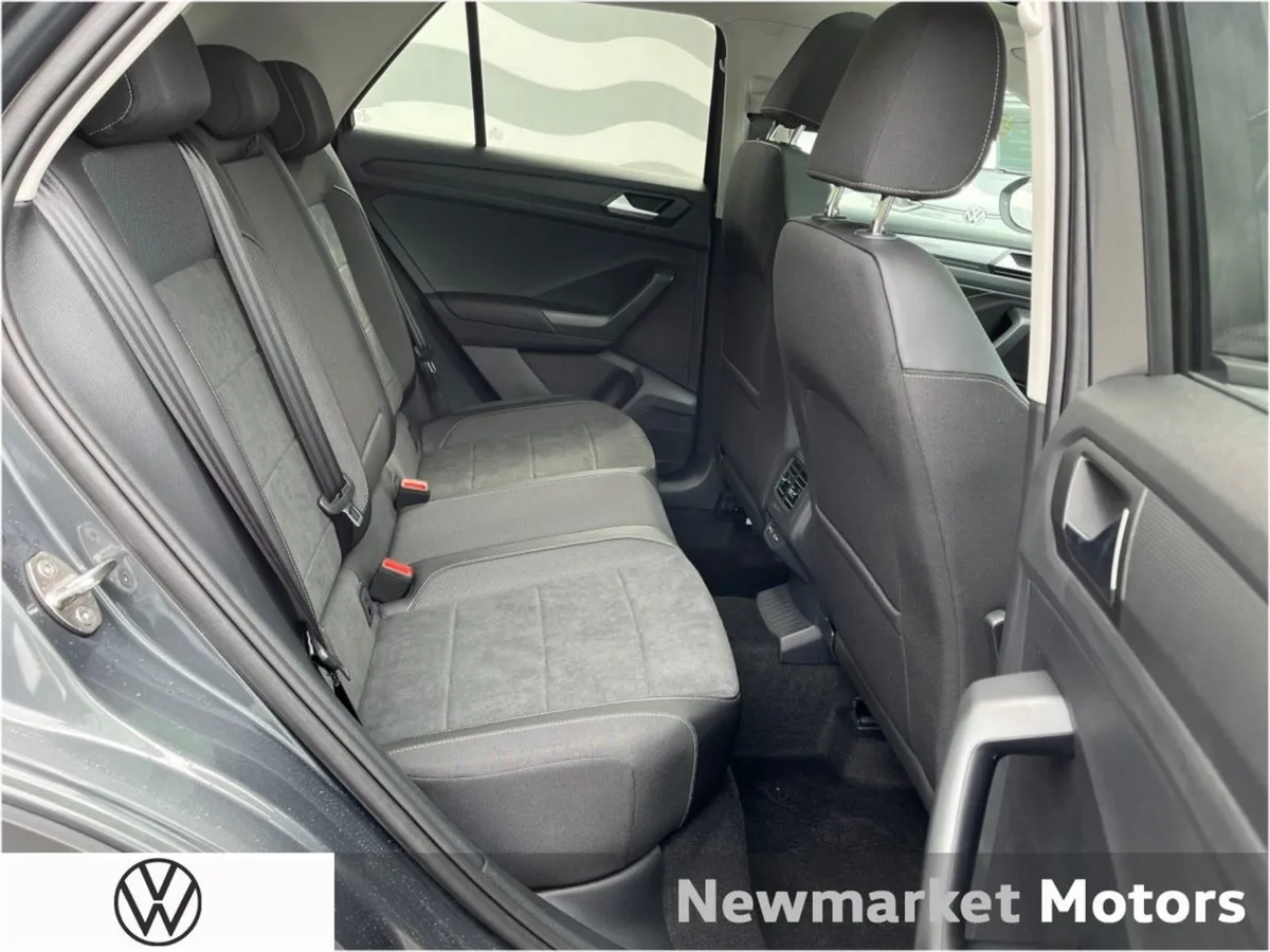 Volkswagen T-Roc Style Plus 2.0tdi 116BHP Huge Sp - Image 4