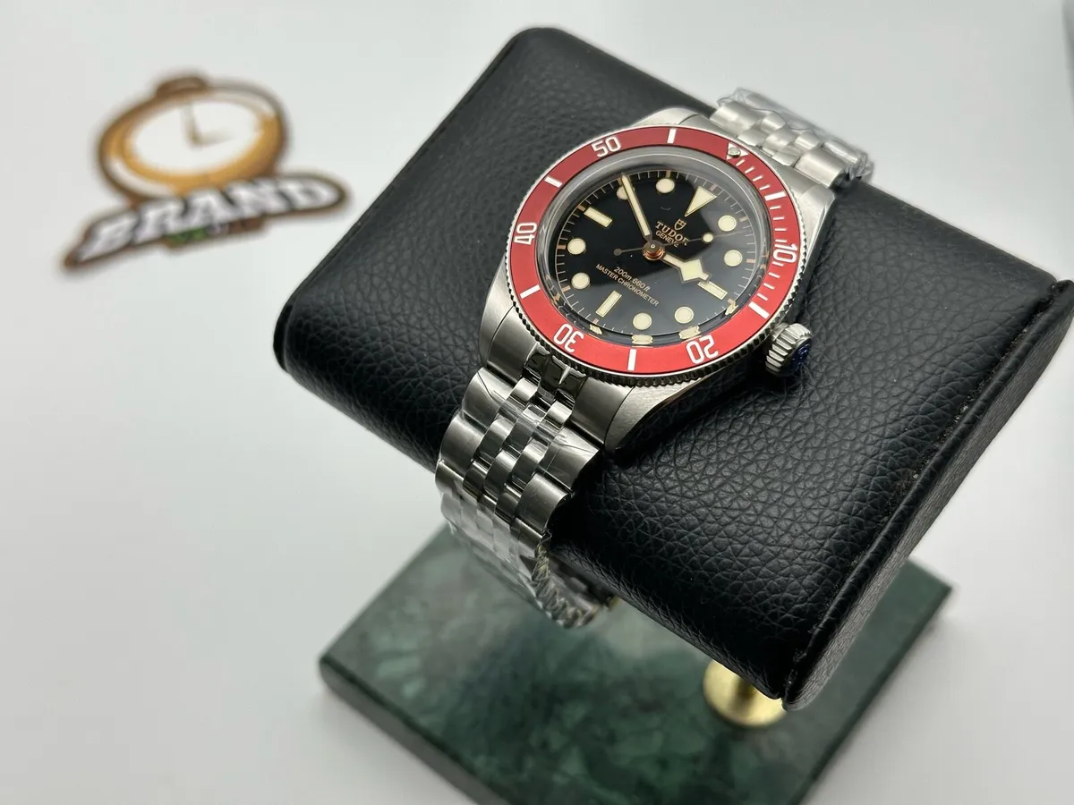 Black Bay Heritage | Burgundy - Image 2