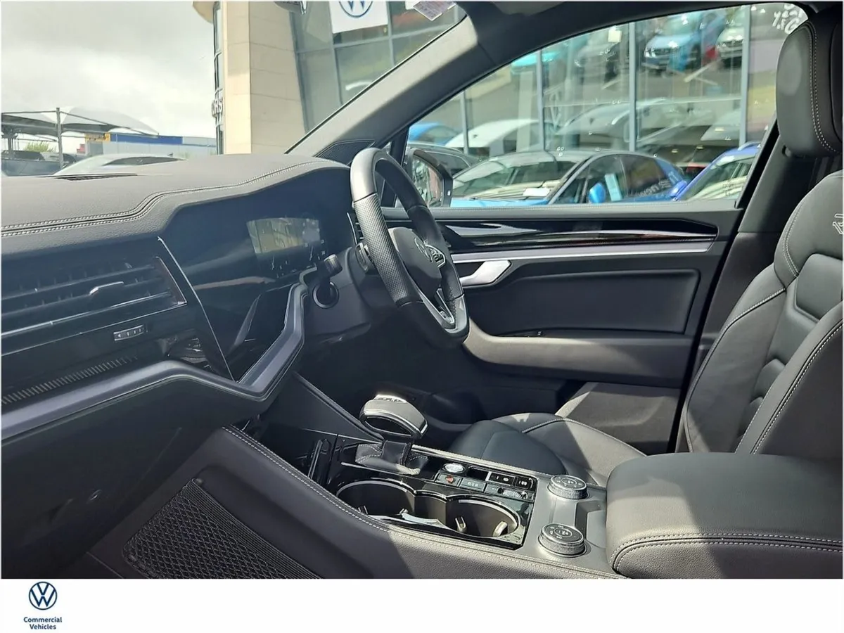 Volkswagen Touareg 3.0tdi 231HP R Line 4M DSG - Image 4