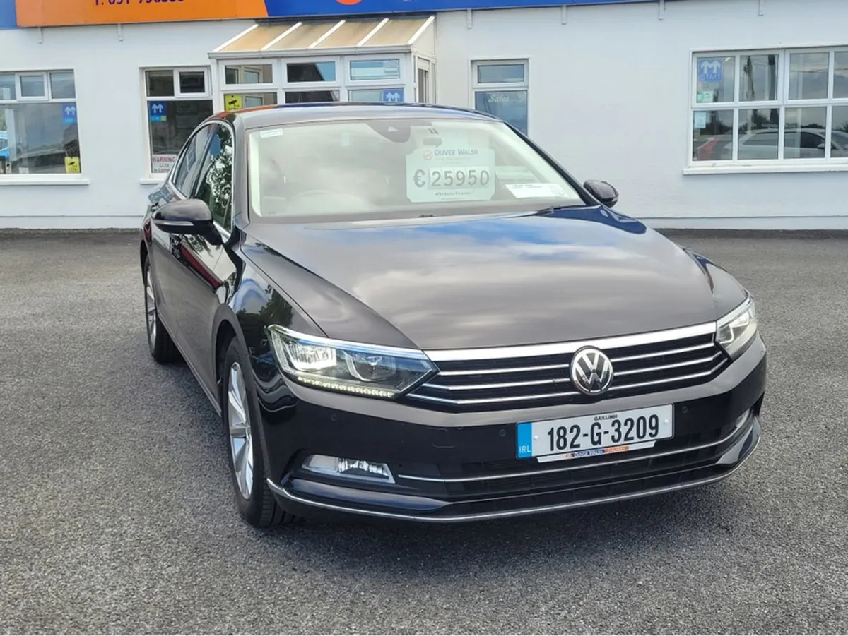 Volkswagen Passat Elegance Model. 2.0 D Automatic. - Image 2
