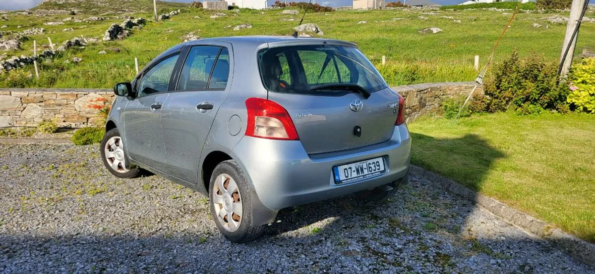 2007 Toyota Yaris - Image 2