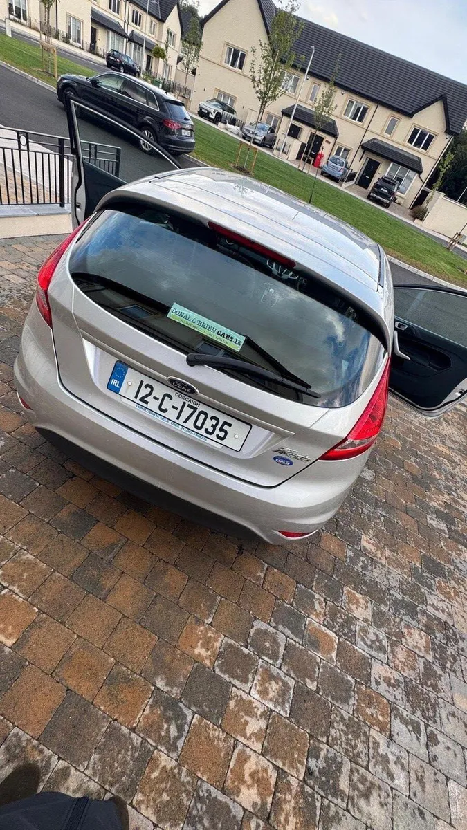 FORD FIESTA ARGENTO 1.25 - Image 3