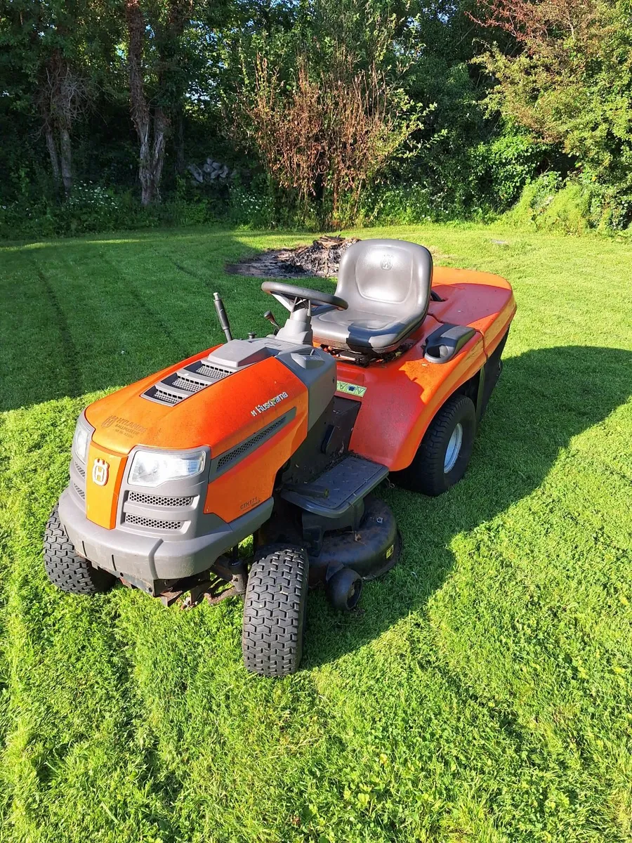 Ride on lawnmower - Image 2