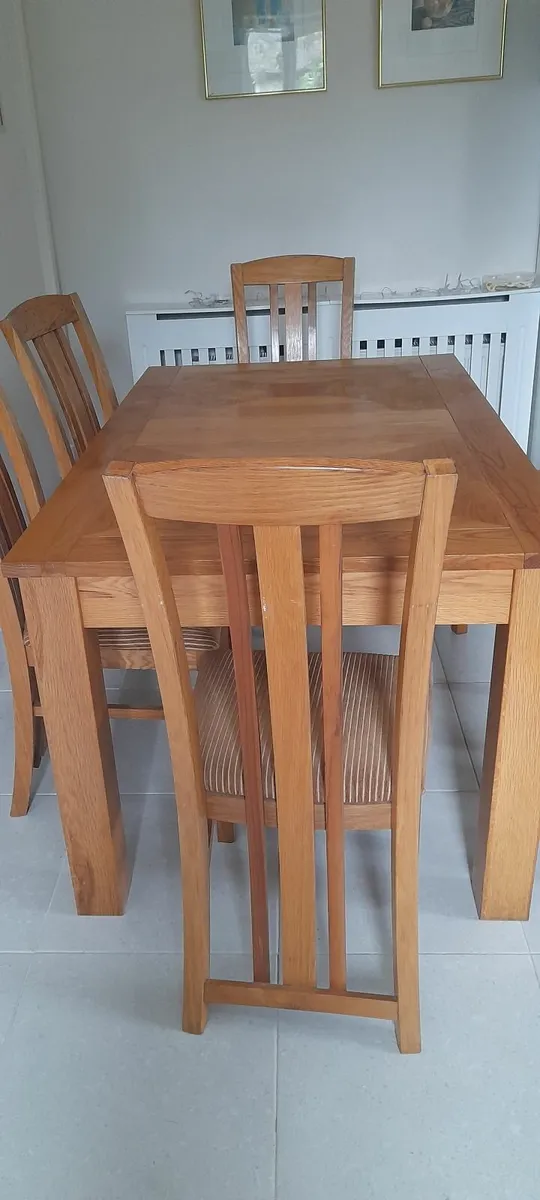 Table & 6 chairs - Image 1